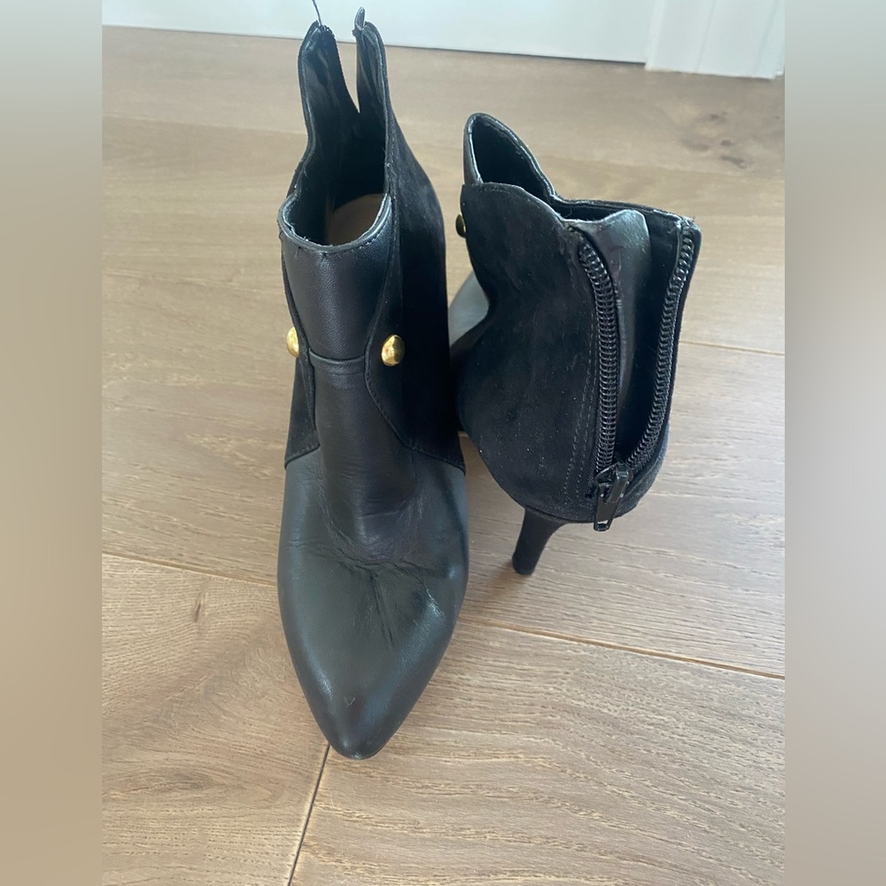 Saks Fifth Avenue leather booties, black size 5.5